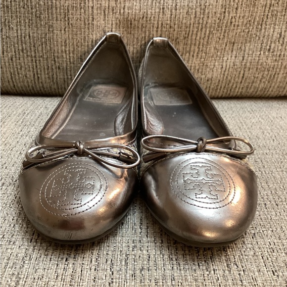 Tory Burch Verbena Silver Patent Toe Snakeskin Ballet Flats-size 6 - Picture 4 of 10